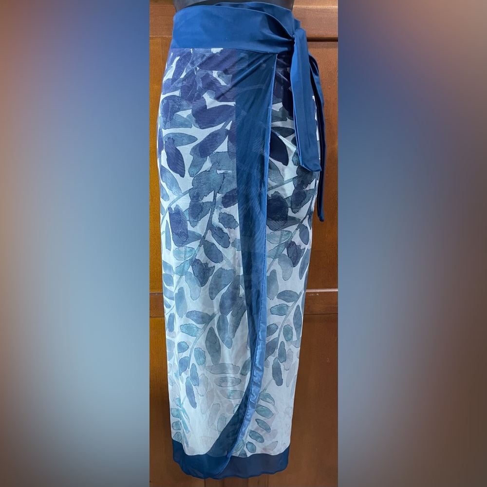 Navy Leaf Print Women's Swim Sarong
